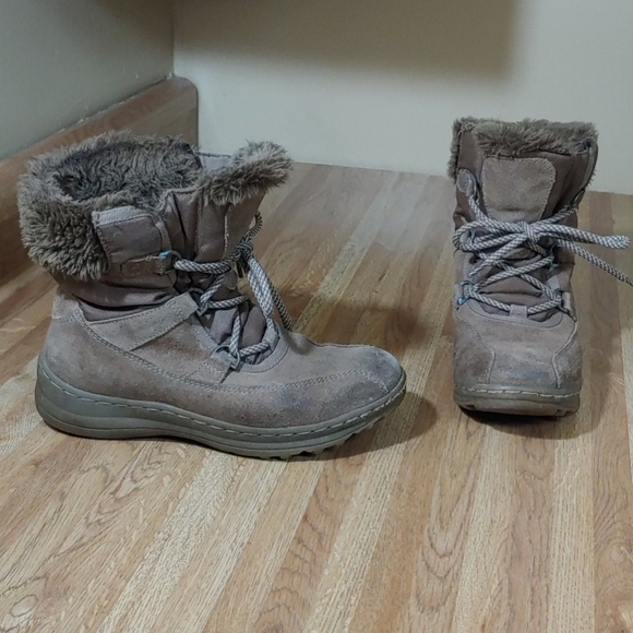 BareTraps Aero Leather Round Toe Winter Boots 6 - Picture 2 of 16